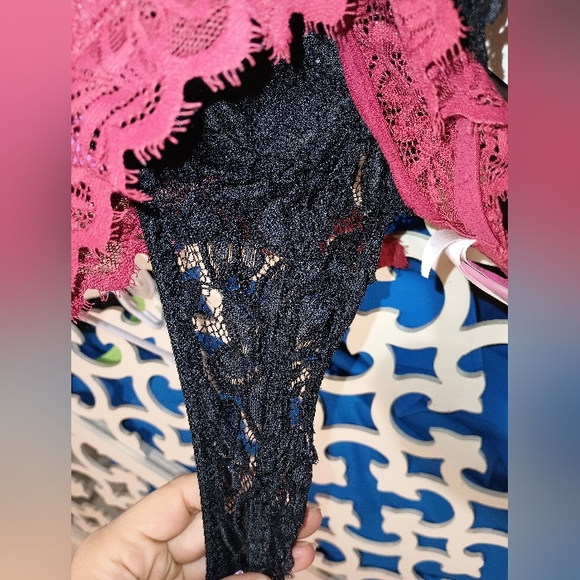 2 bralettes 34-36 B - Picture 9 of 12